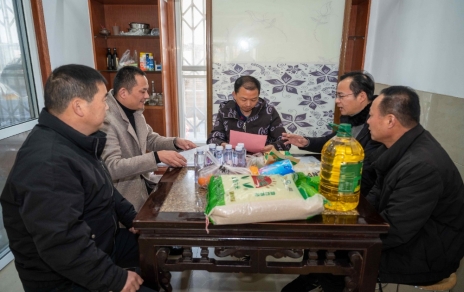 2024，在涌動(dòng)的愛心中，溫暖開啟…
