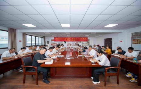 以學(xué)促行、以行促干、正風(fēng)肅紀(jì)，勤廉并重干事業(yè)！
